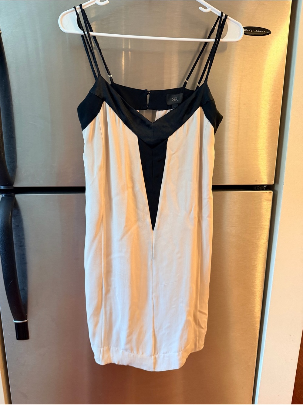 Banana Republic Black & Cream Spaghetti Strap V-Neck Dress NWT size 6